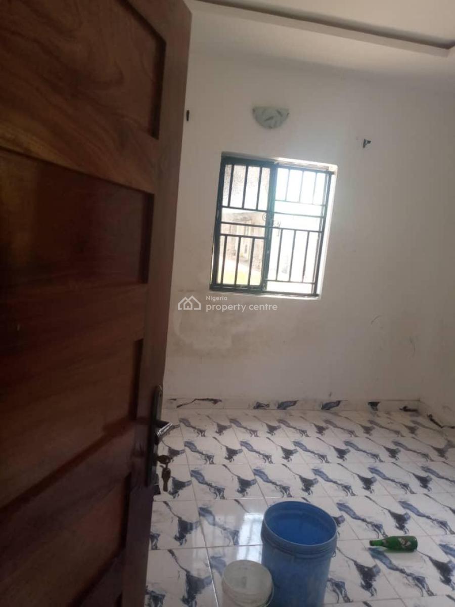 Cozy Miniflat to, New Road Gbetu, Awoyaya, Ibeju Lekki, Lagos, Mini Flat (room and Parlour) for Rent