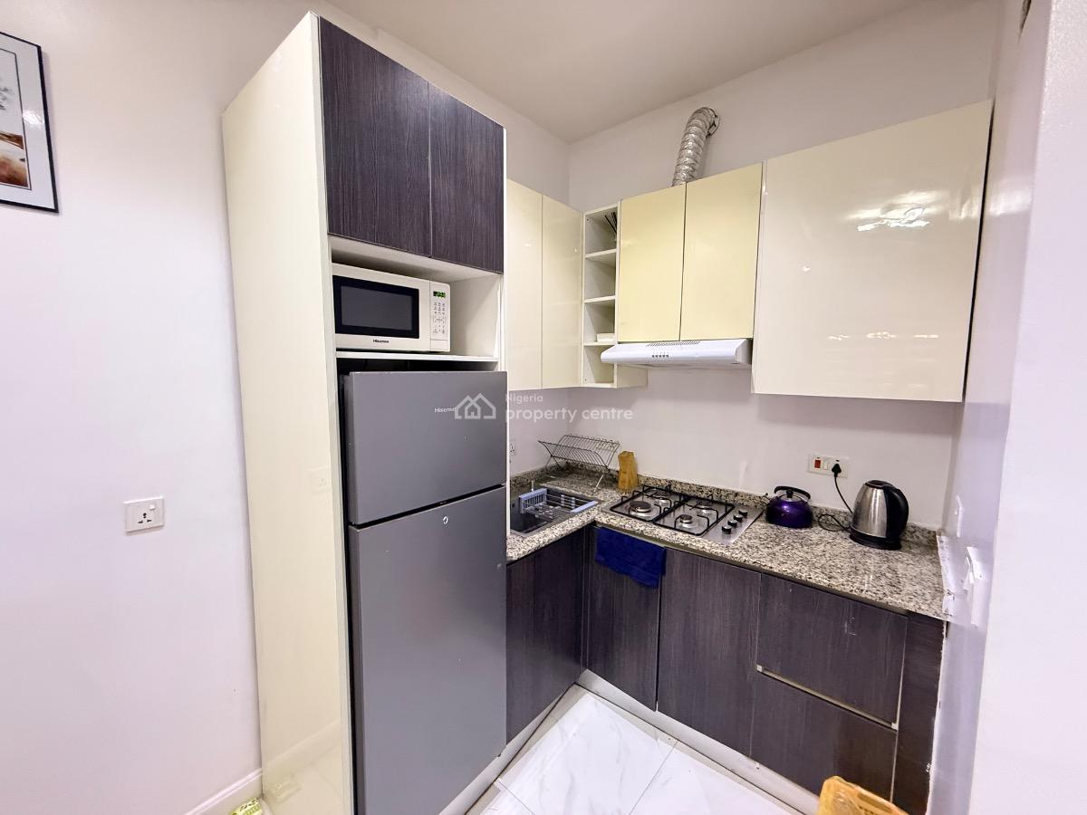 Standard Furnished and Serviced Mini Flat with Guest Toilet, Off Admiralty Way, Lekki Phase 1, Lekki, Lagos, Flat / Apartment for Rent
