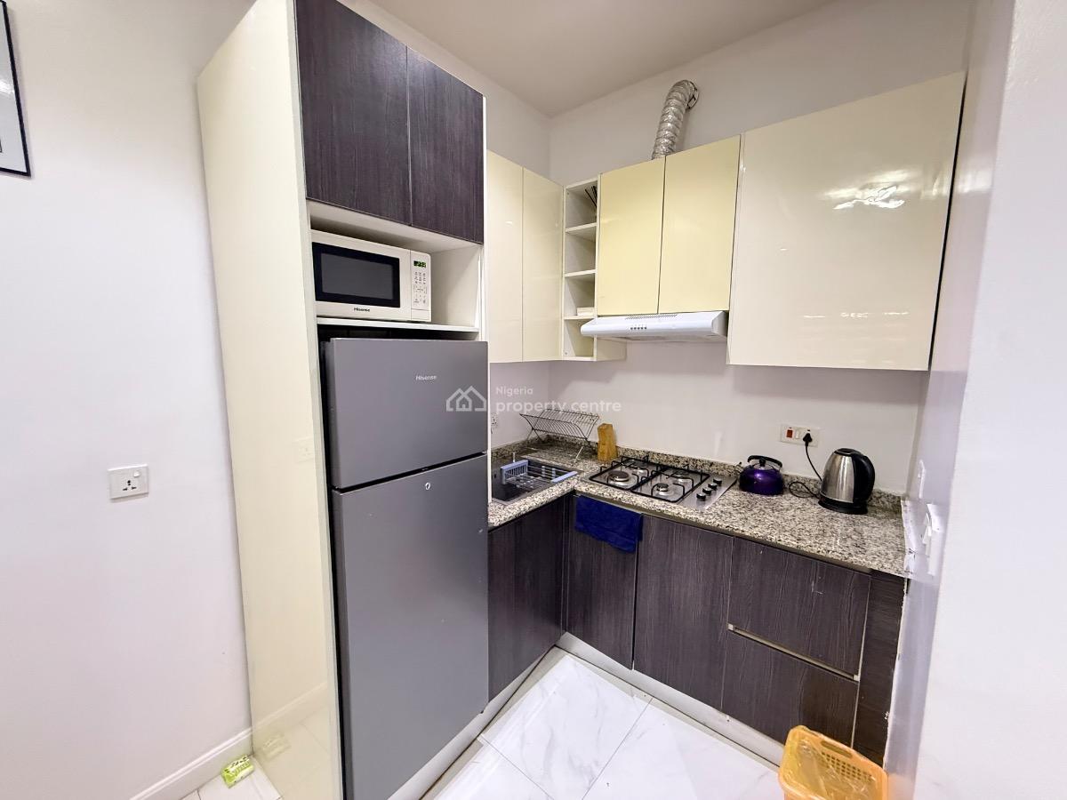 Standard Furnished and Serviced Mini Flat with Guest Toilet, Off Admiralty Way, Lekki Phase 1, Lekki, Lagos, Flat / Apartment for Rent