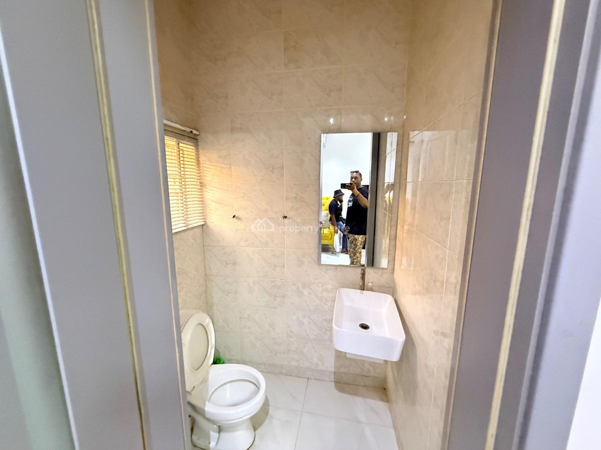 Standard Furnished and Serviced Mini Flat with Guest Toilet, Off Admiralty Way, Lekki Phase 1, Lekki, Lagos, Flat / Apartment for Rent