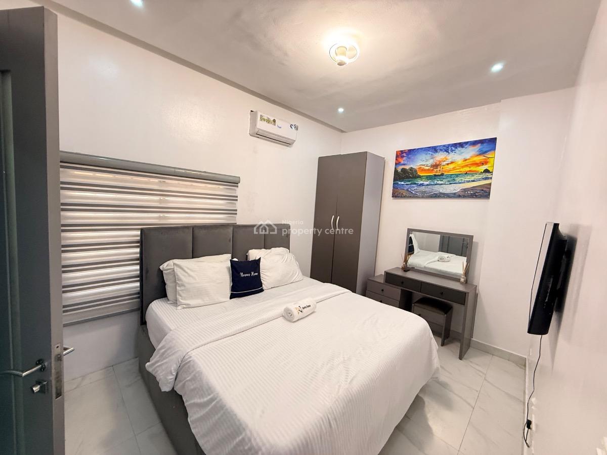 Standard Furnished and Serviced Mini Flat with Guest Toilet, Off Admiralty Way, Lekki Phase 1, Lekki, Lagos, Flat / Apartment for Rent