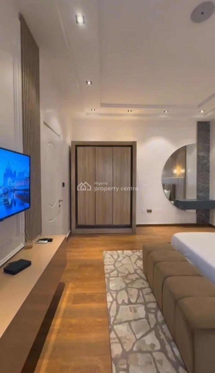 Well Furnished Serviced 3bed Waterfront with a Bq, Pool, Off Admiralty Way, Lekki Phase 1, Lekki, Lagos, Flat / Apartment for Rent