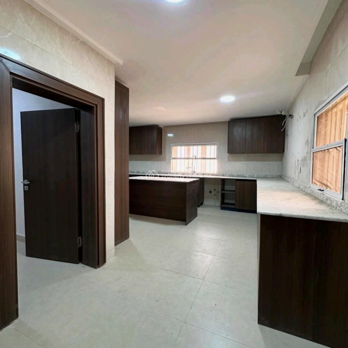 Spacious 6 Bedroom Fully Detached Duplex + 2 Rooms Boys Quarter Avail, Wuye, Abuja, House for Sale