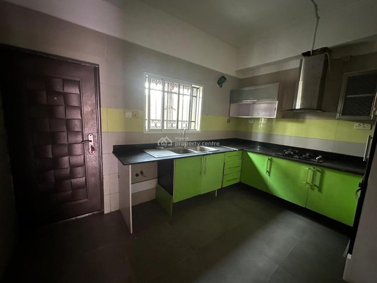 4 Bedroom Terrace House with 1-room Boys Quarters, Platinum Way, Osapa, Lekki, Lagos, Terraced Duplex for Rent