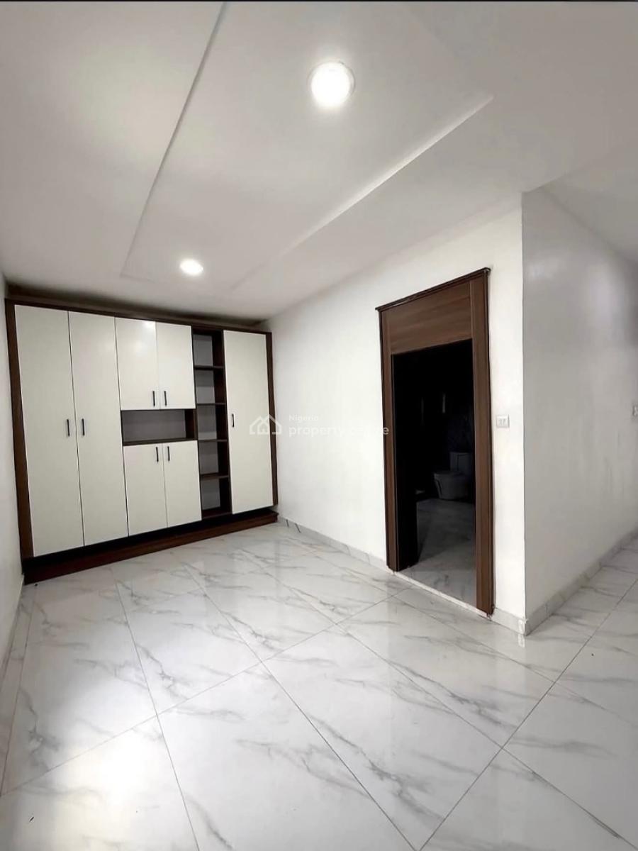 New Listing  Luxury Living at Its Finest  This Stunning 6-bedroom Ful, Kaura, Abuja, House for Sale