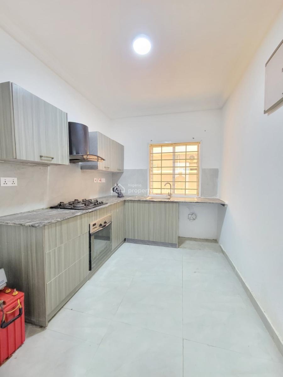 Sharp and Clean 2 Bedroom Apartment, Orchid Road, Lekki, Lagos, Flat / Apartment for Rent