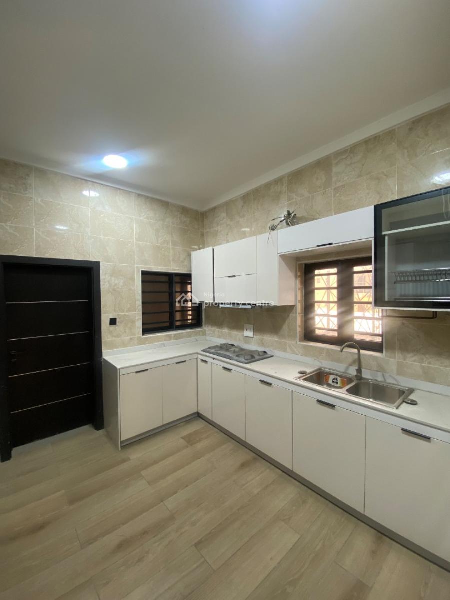 Lovely 4 Bed Terrace with Inverter and Gen, Ilasan, Ikate, Lekki, Lagos, Terraced Duplex for Sale