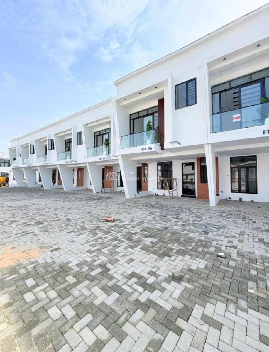 Elegant 4 Bedrooms Terrace, Ikota, Lekki, Lagos, Terraced Duplex for Sale