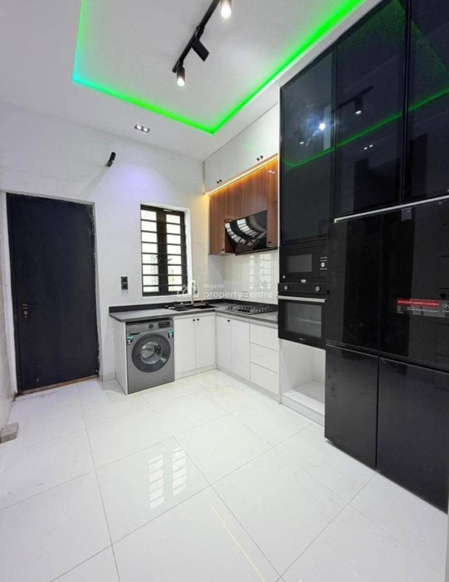 Elegant 4 Bedrooms Terrace, Ikota, Lekki, Lagos, Terraced Duplex for Sale