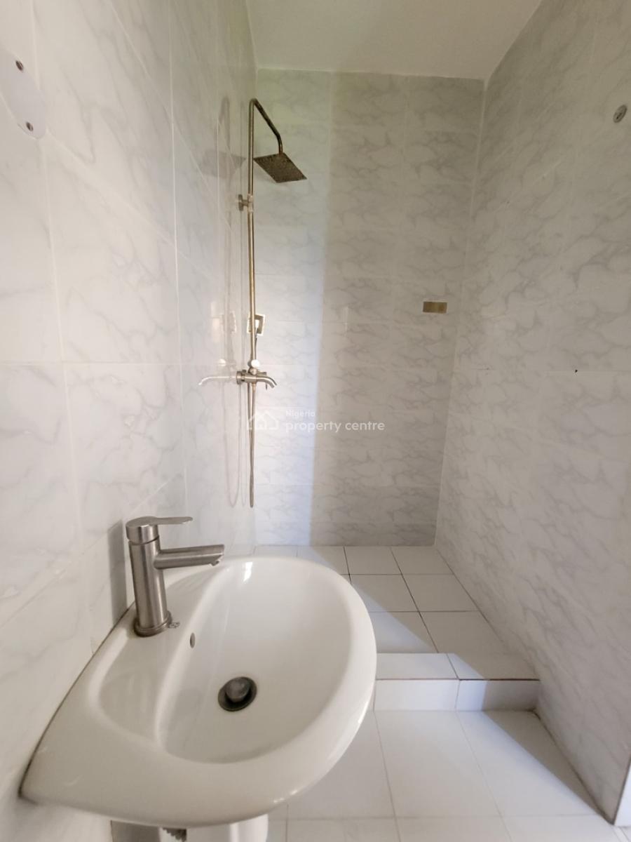 Luxurious and Spacious 2bedroom Apartment, Orchid Road, Lekki, Lagos, Flat / Apartment for Sale