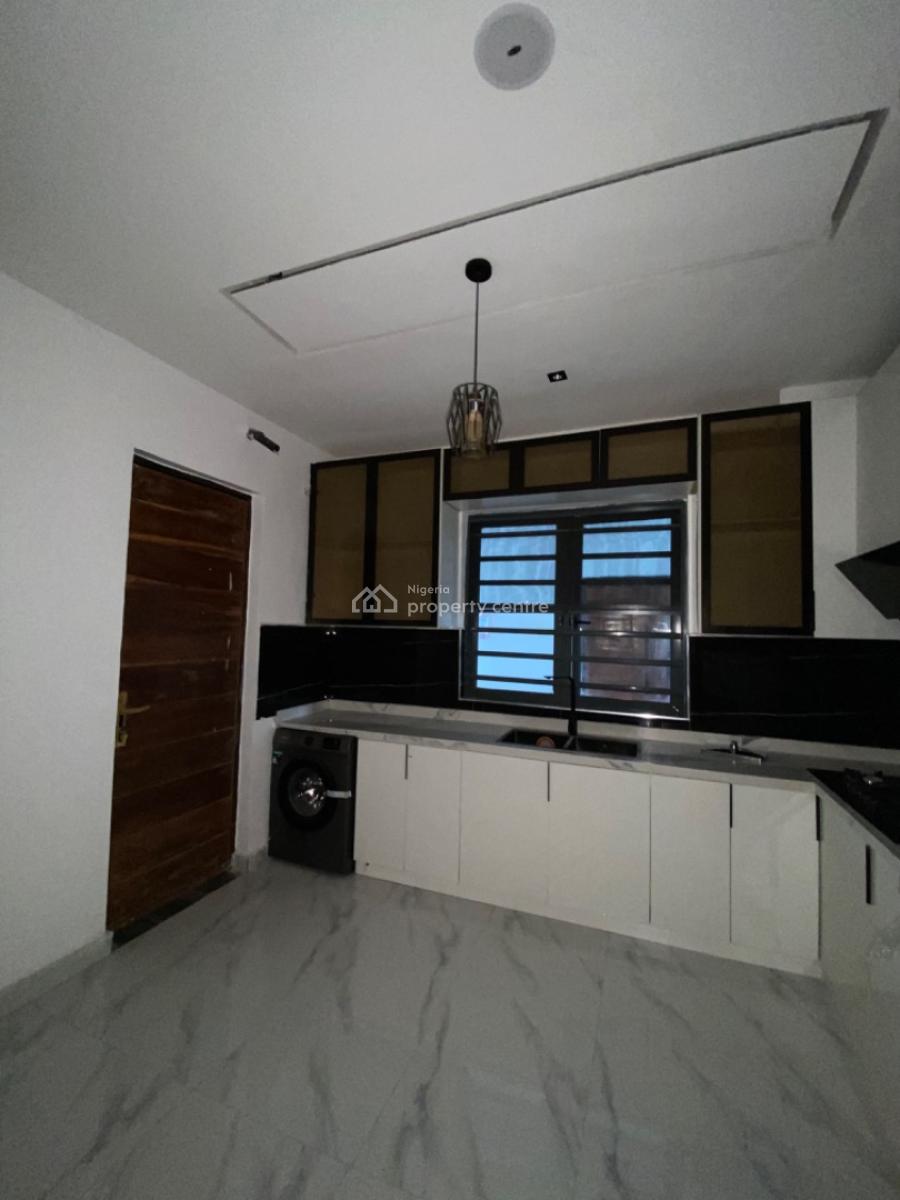 2 Bedroom Apartment, Ikate, Ikate, Lekki, Lagos, Block of Flats for Sale