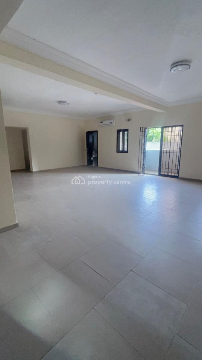 Spacious 3 Bedroom Apartment, Lekki Phase 1, Lekki, Lagos, Flat / Apartment for Rent
