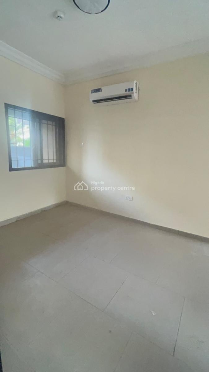 Spacious 3 Bedroom Apartment, Lekki Phase 1, Lekki, Lagos, Flat / Apartment for Rent
