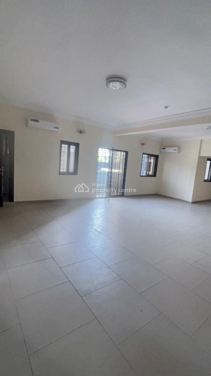 Spacious 3 Bedroom Apartment, Lekki Phase 1, Lekki, Lagos, Flat / Apartment for Rent