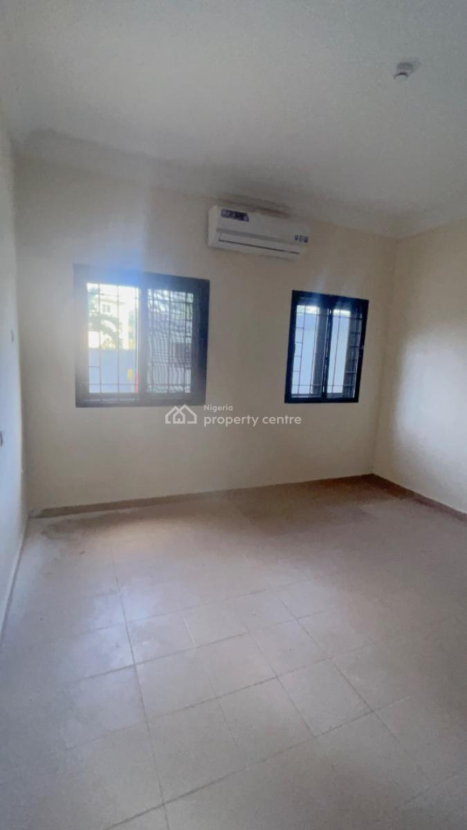 Spacious 3 Bedroom Apartment, Lekki Phase 1, Lekki, Lagos, Flat / Apartment for Rent