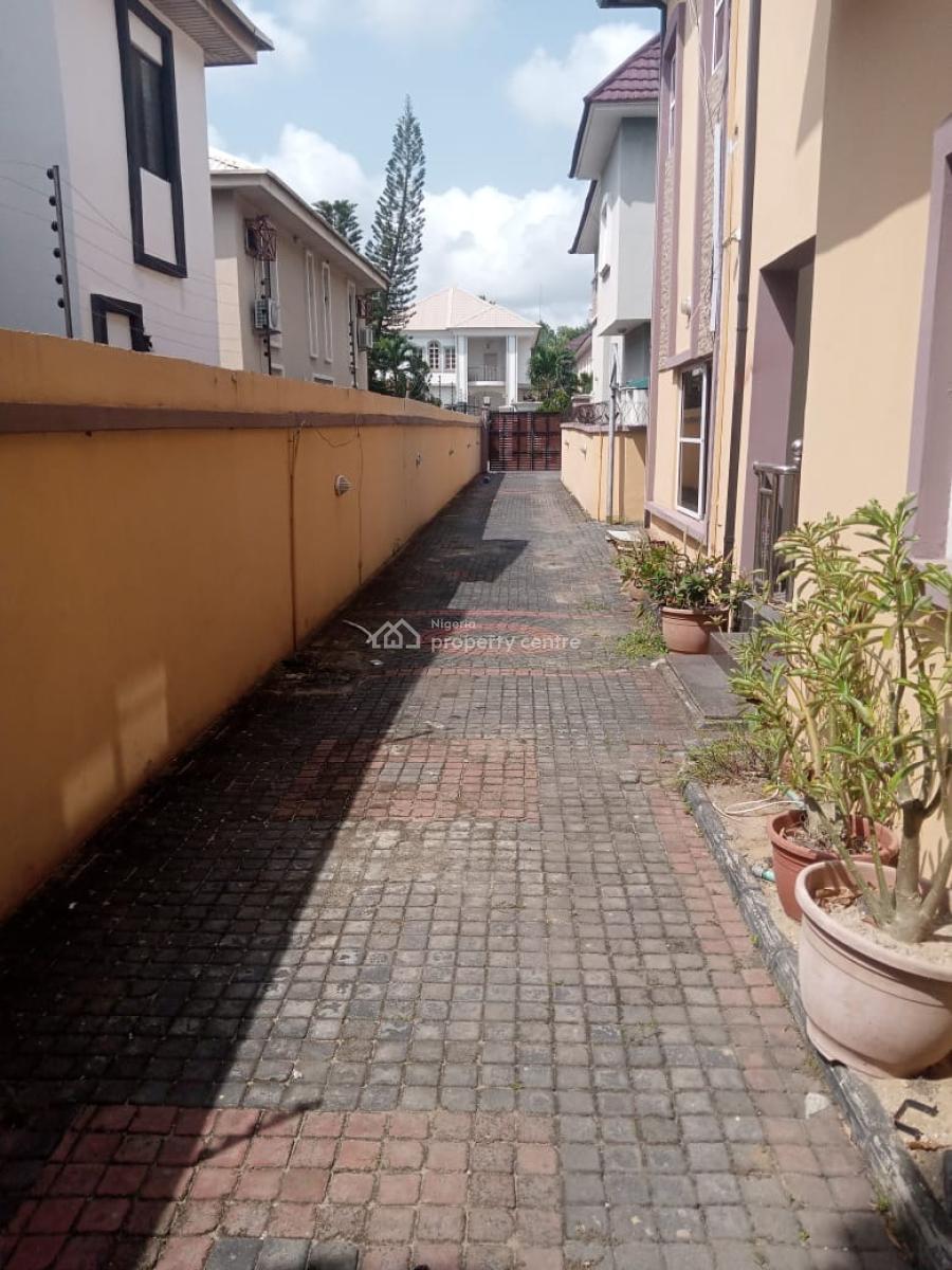 Spacious 5-bedroom, Victoria Garden City, Lekki, Lagos, Detached Duplex for Rent