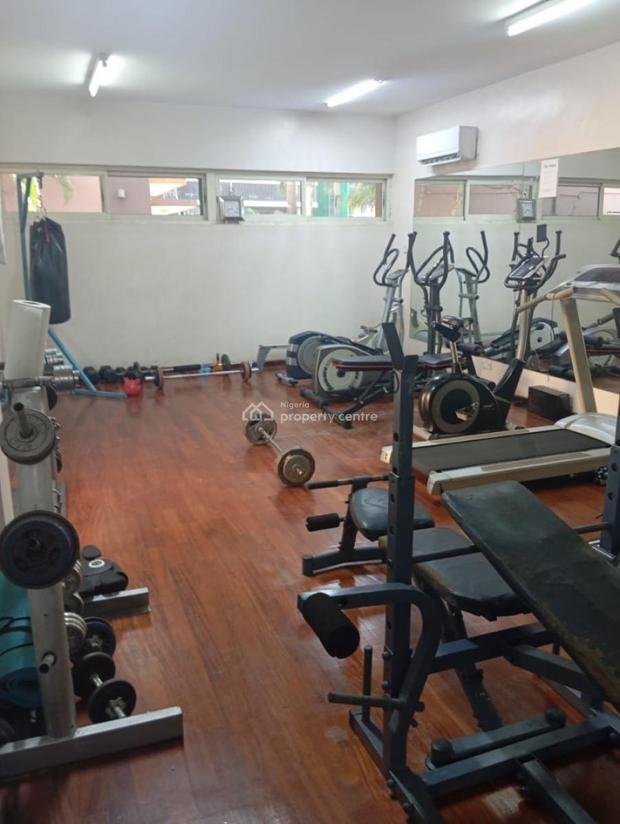 Spacious and Well-maintained 4-bedroom Apartment, Bourdillon Road, Ikoyi, Lagos, Flat / Apartment for Rent