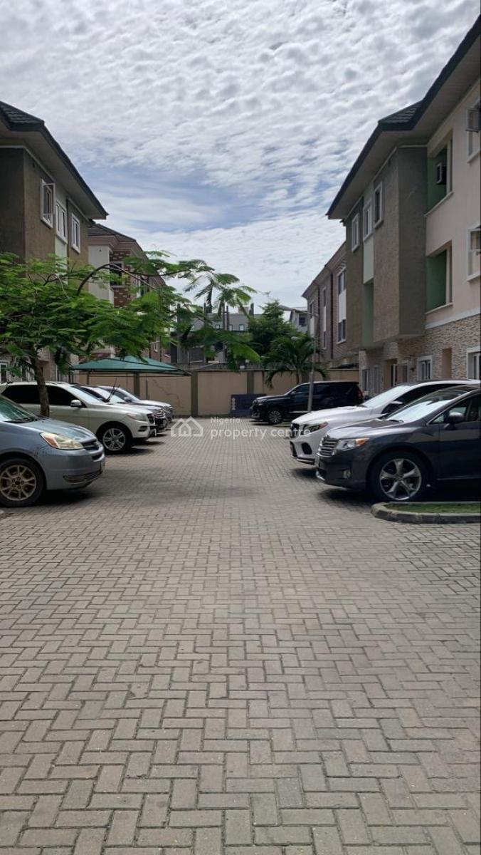Neat 4 Bedroom Terrace Duplex, Osapa, Lekki, Lagos, Terraced Duplex for Rent