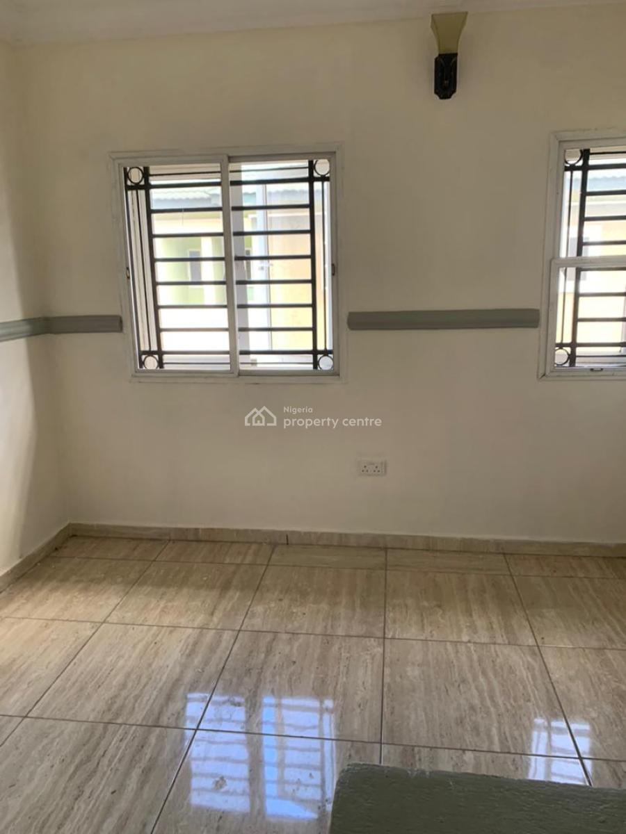 Neat 4 Bedroom Terrace Duplex, Osapa, Lekki, Lagos, Terraced Duplex for Rent