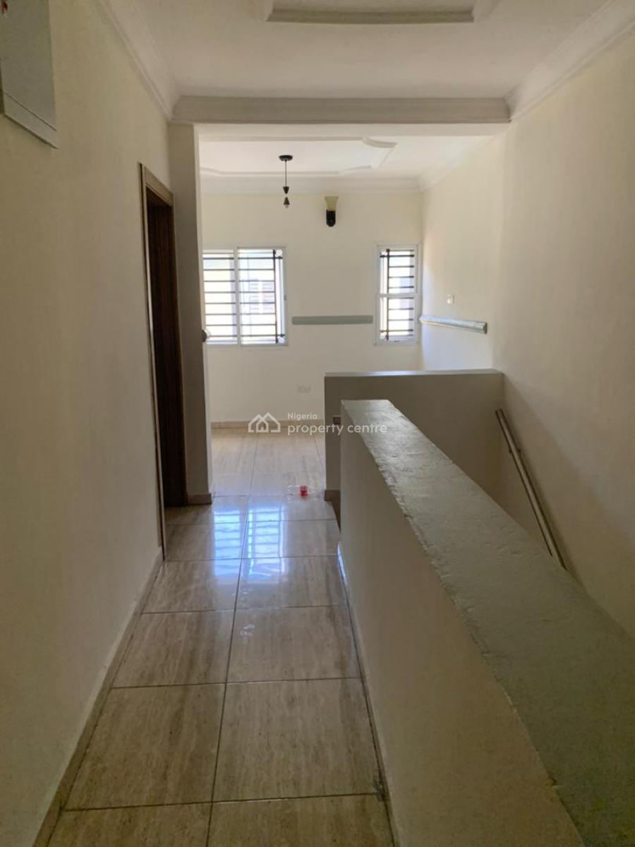 Neat 4 Bedroom Terrace Duplex, Osapa, Lekki, Lagos, Terraced Duplex for Rent