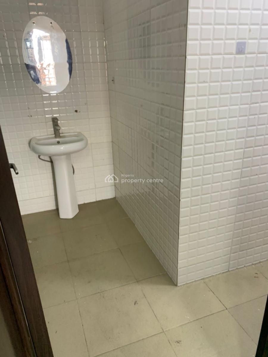 Spacious 3 Bedroom Apartment, Osapa, Lekki, Lagos, Flat / Apartment for Rent