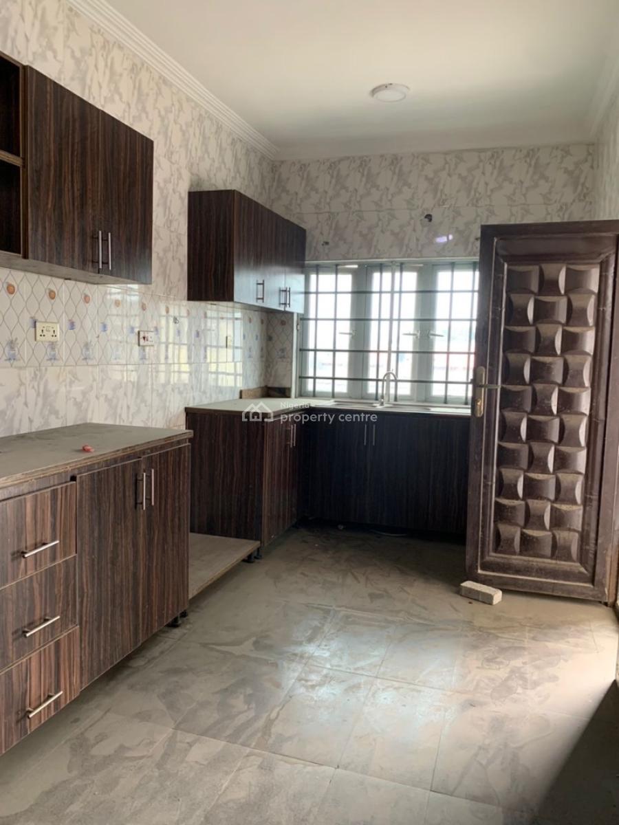Spacious 3 Bedroom Apartment, Osapa, Lekki, Lagos, Flat / Apartment for Rent