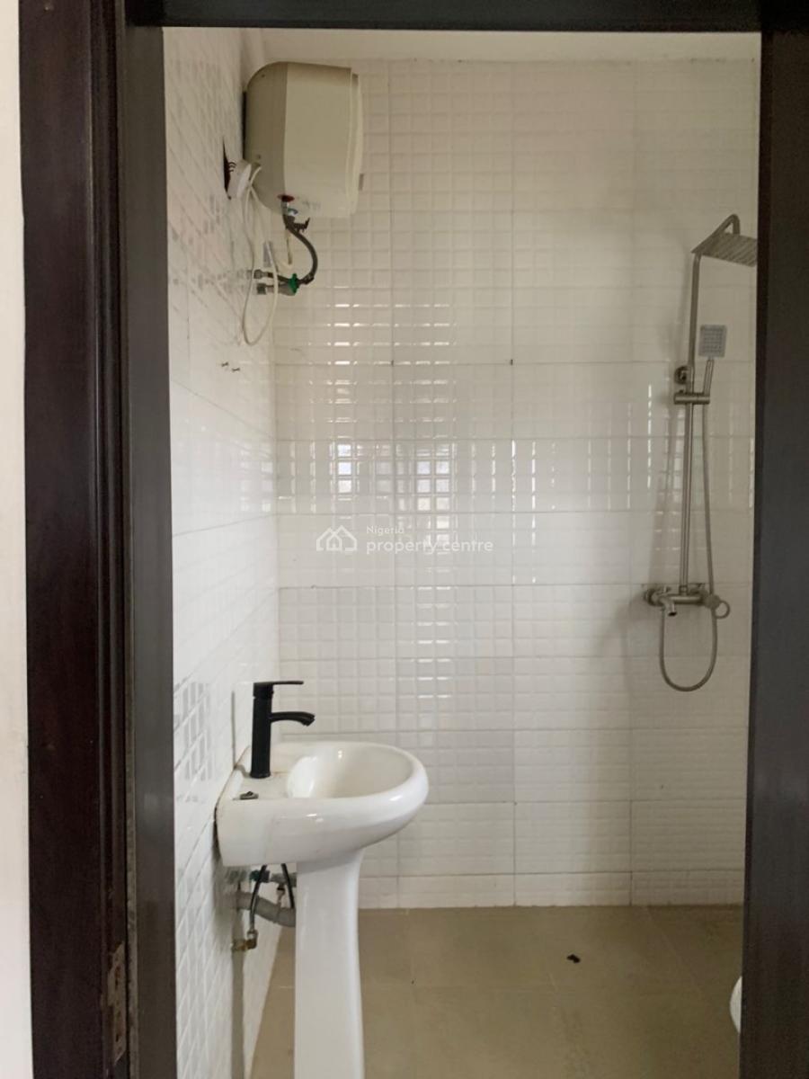 Spacious 3 Bedroom Apartment, Osapa, Lekki, Lagos, Flat / Apartment for Rent