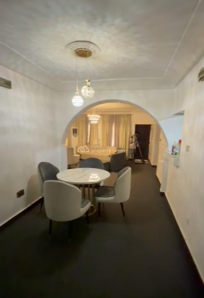 Luxury Spacious Standard 3 Bedroom Apartment  with Bq, Utako, Abuja, Flat / Apartment for Rent