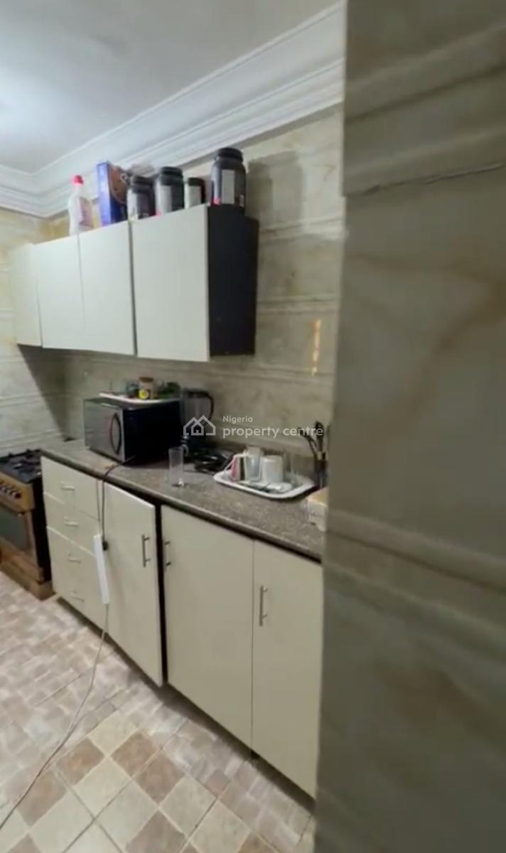 Luxury Spacious Standard 3 Bedroom Apartment  with Bq, Utako, Abuja, Flat / Apartment for Rent