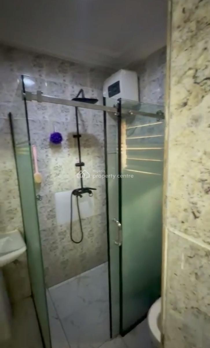 Luxury Spacious Standard 3 Bedroom Apartment  with Bq, Utako, Abuja, Flat / Apartment for Rent