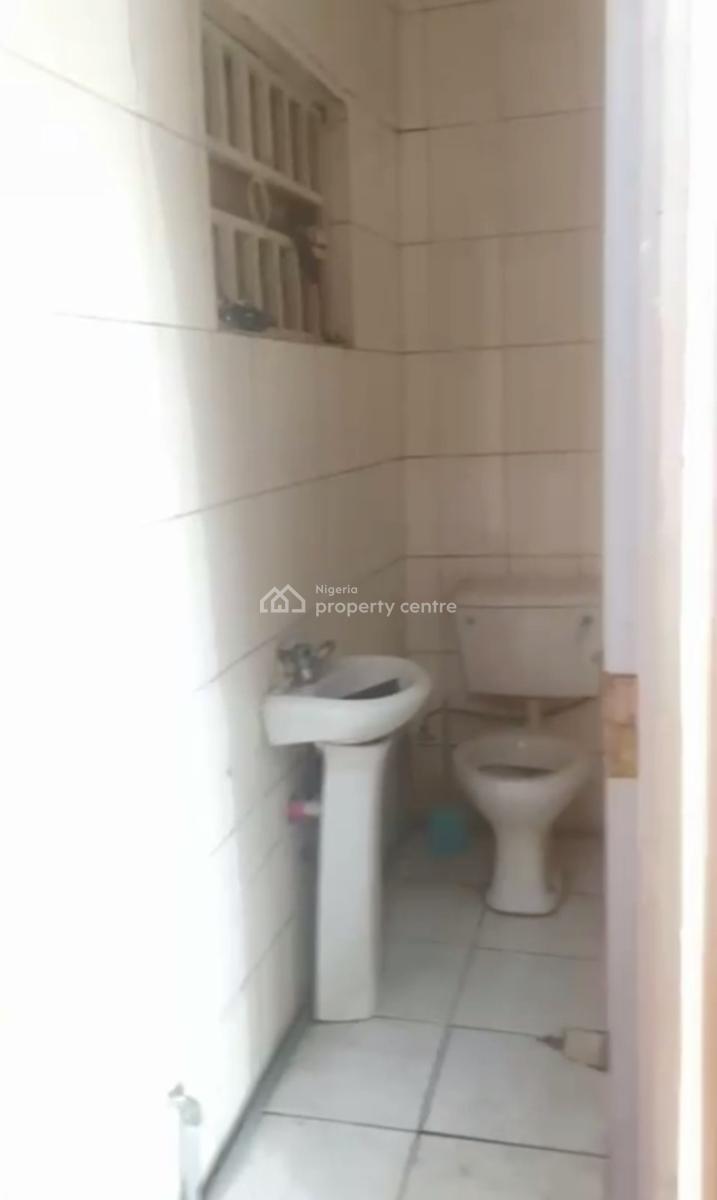 Modern, Massively Spacious Standard Shop Space with in-built Toilet, Gwarinpa, Abuja, Shop for Rent