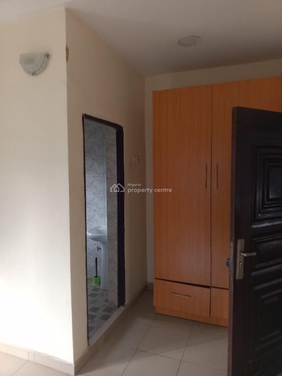 3 Bedroom Flat on Science Rd Unilag Estate Magodo Phase 1 Residential, Unilag Estate Magodo Phase 1, Gra Phase 1, Magodo, Lagos, Flat / Apartment for Rent