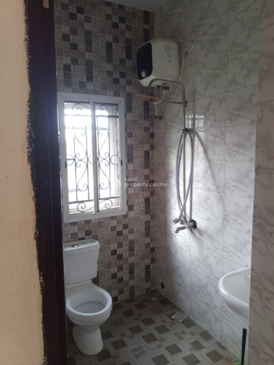 3 Bedroom Flat on Science Rd Unilag Estate Magodo Phase 1 Residential, Unilag Estate Magodo Phase 1, Gra Phase 1, Magodo, Lagos, Flat / Apartment for Rent