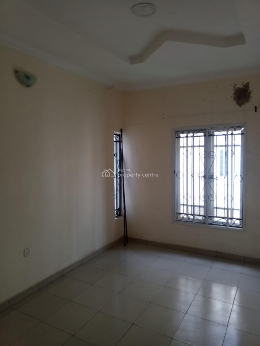 3 Bedroom Flat on Science Rd Unilag Estate Magodo Phase 1 Residential, Unilag Estate Magodo Phase 1, Gra Phase 1, Magodo, Lagos, Flat / Apartment for Rent