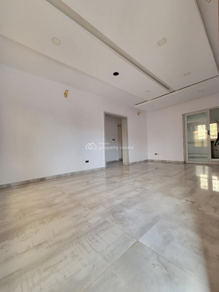 Spacious and Clean 2 Bedroom Apartment, Orchid Road, Lekki, Lagos, Flat / Apartment for Rent