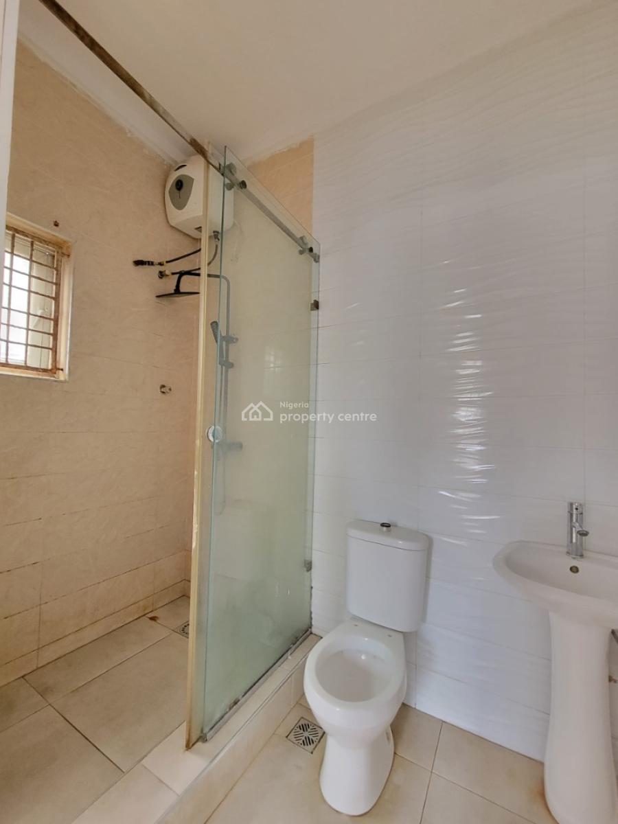 Spacious and Clean 2 Bedroom Apartment, Orchid Road, Lekki, Lagos, Flat / Apartment for Rent