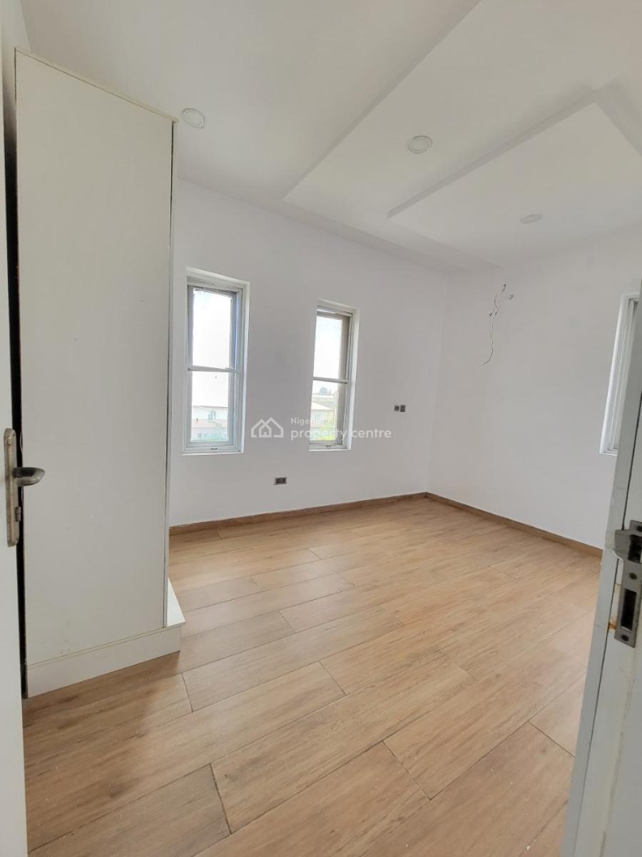 Spacious and Clean 2 Bedroom Apartment, Orchid Road, Lekki, Lagos, Flat / Apartment for Rent