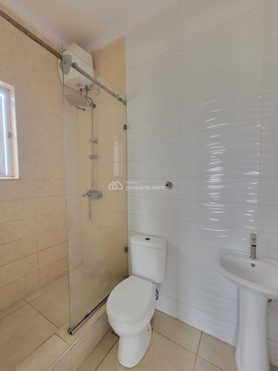 Spacious and Clean 2 Bedroom Apartment, Orchid Road, Lekki, Lagos, Flat / Apartment for Rent
