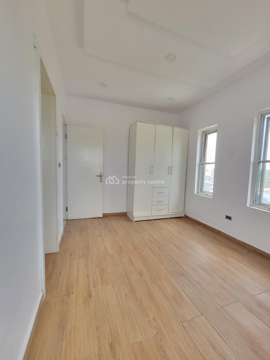 Spacious and Clean 2 Bedroom Apartment, Orchid Road, Lekki, Lagos, Flat / Apartment for Rent