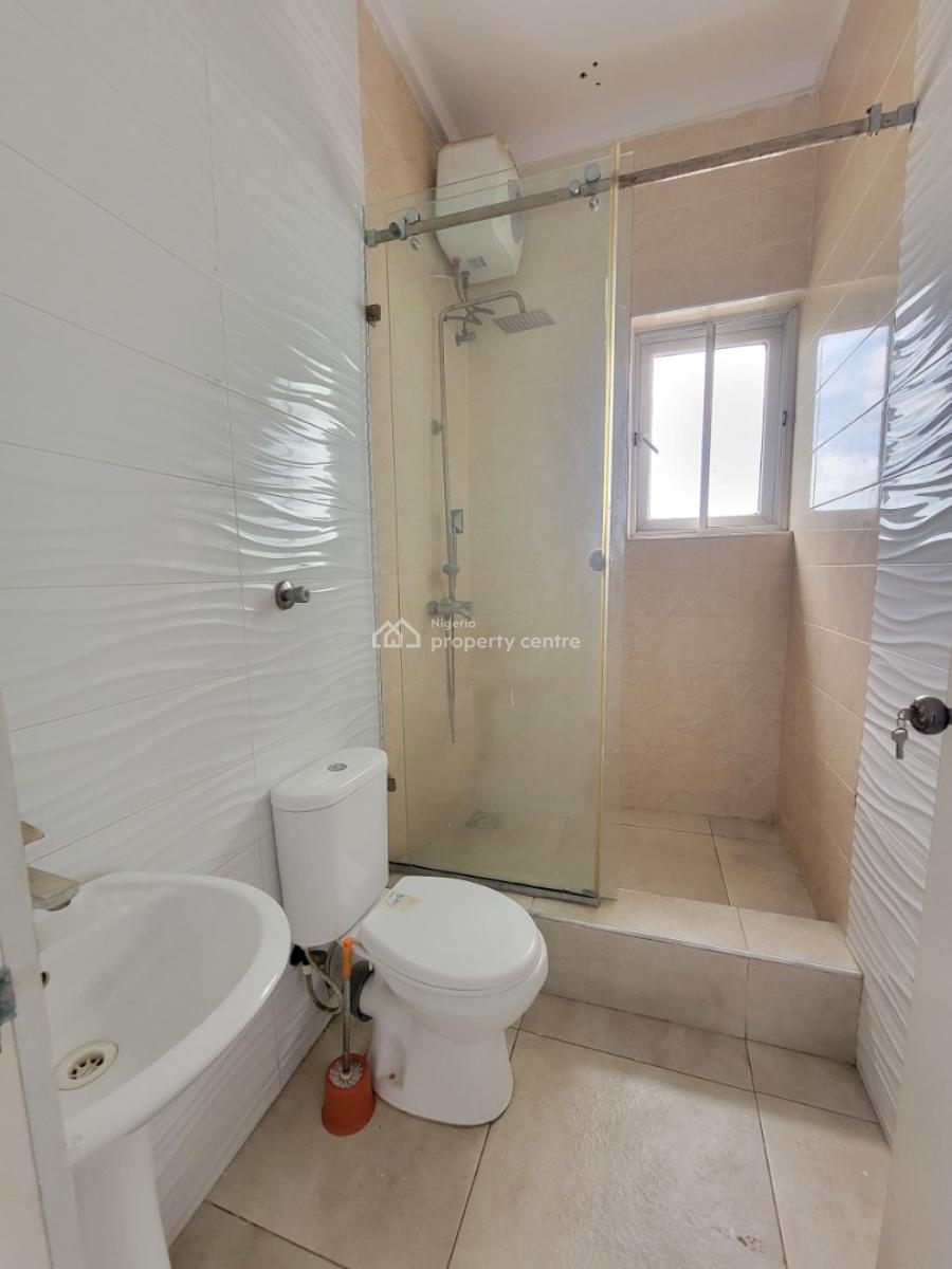 Spacious and Clean 2 Bedroom Apartment, Orchid Road, Lekki, Lagos, Flat / Apartment for Rent