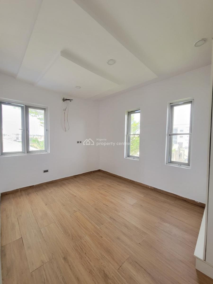 Spacious and Clean 2 Bedroom Apartment, Orchid Road, Lekki, Lagos, Flat / Apartment for Rent