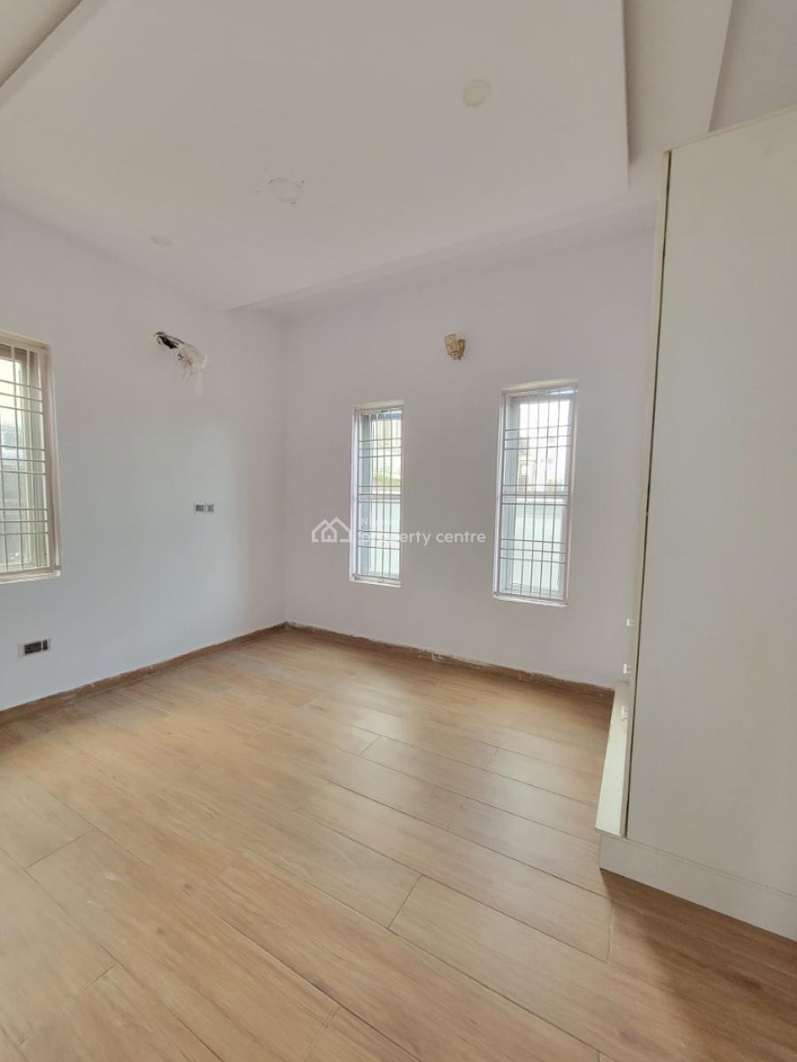 Spacious and Clean 2 Bedroom Apartment, Orchid Road, Lekki, Lagos, Flat / Apartment for Rent