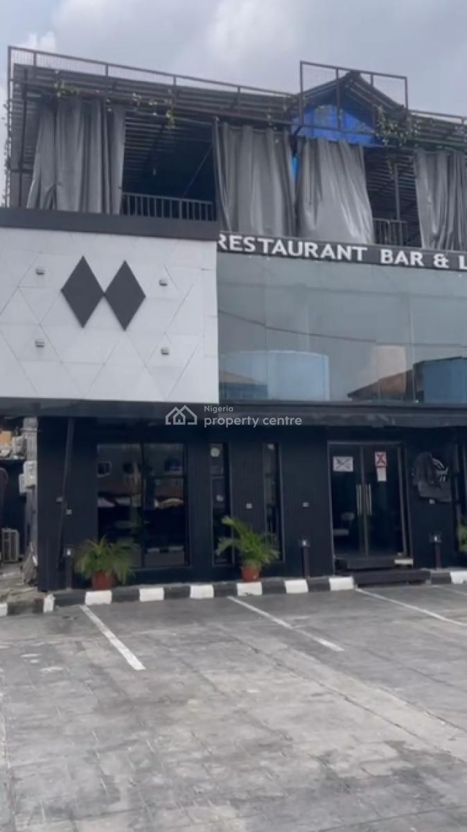 Commercial Property Doom Club House, Osolo Way, Oshodi, Lagos, Restaurant / Bar for Sale
