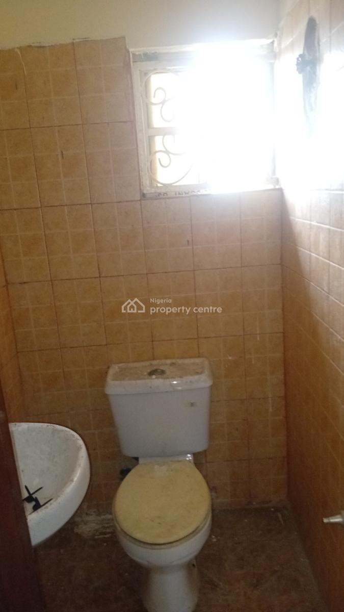 Newly Renovated 3bedroom Apartment, 6 Linus Emmanuel Street, Sunny Estate, Ado, Ajah, Lagos, Flat / Apartment for Rent