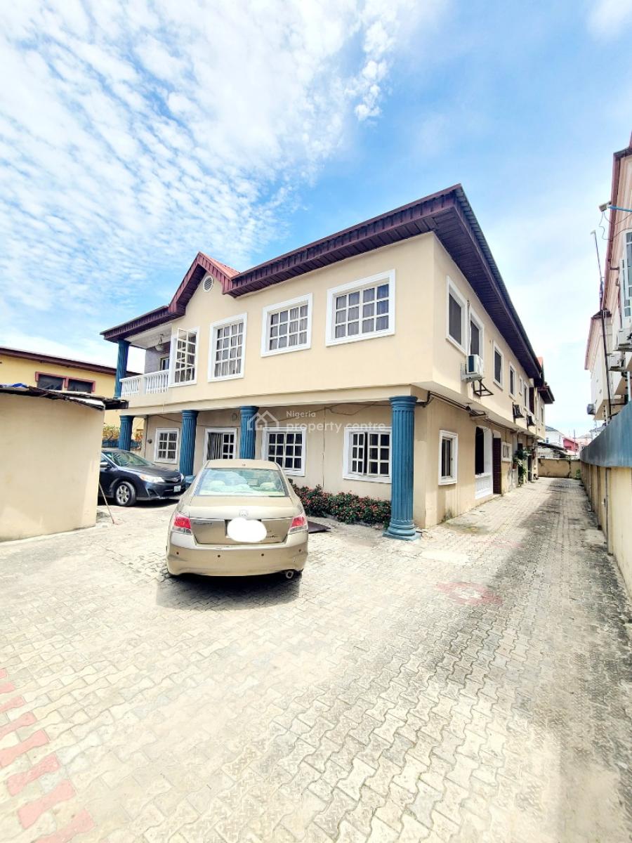 Newly Renovated 3 Bedroom Flat Self Service, Agungi/idado Estate, Agungi, Lekki, Lagos, Flat / Apartment for Rent