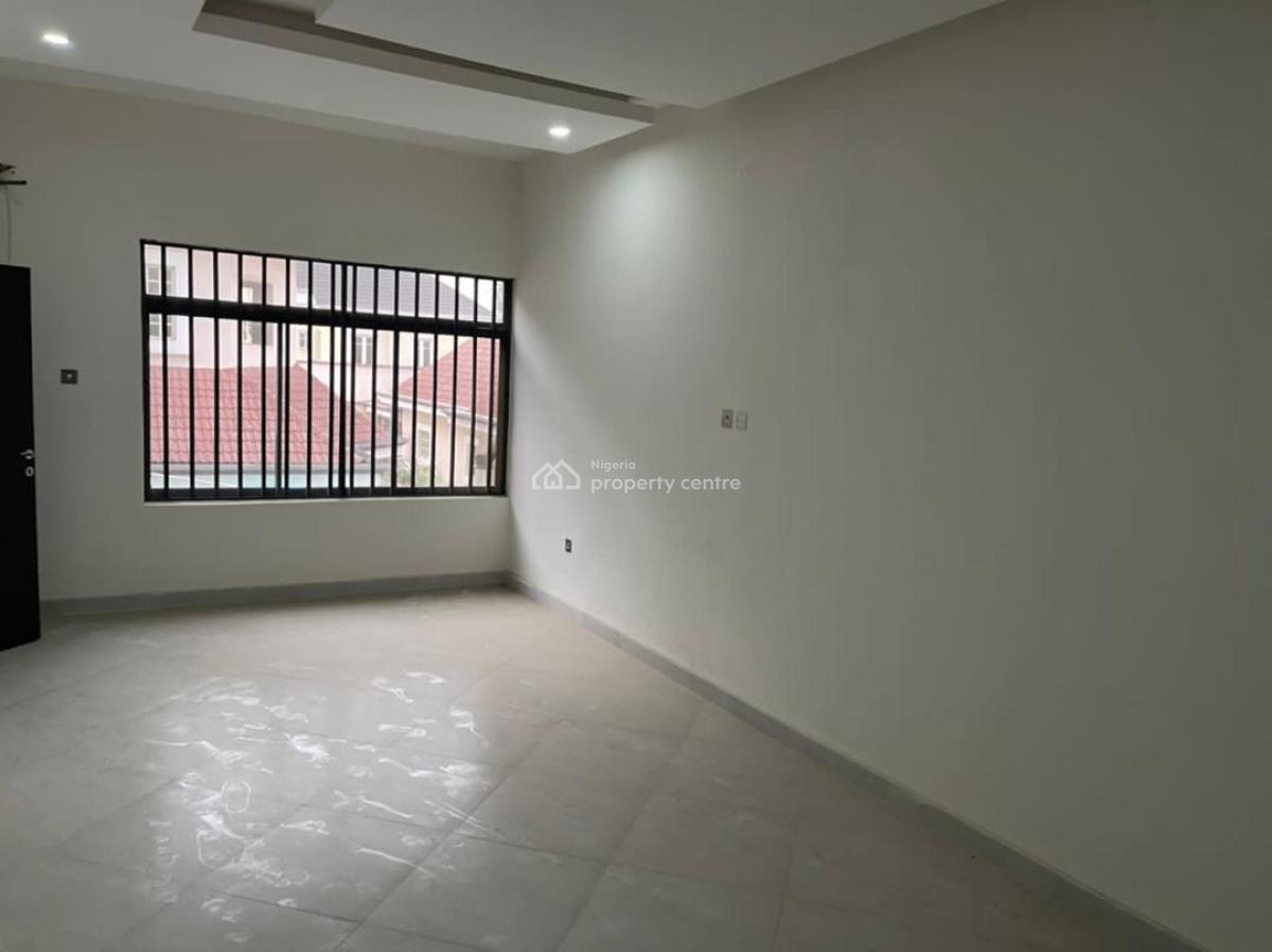 Luxurious and Smart Service 3 Bedroom Flat Upstairs with a Room Bq, Off Admiralty, Lekki Phase 1, Lekki, Lagos, Flat / Apartment for Rent