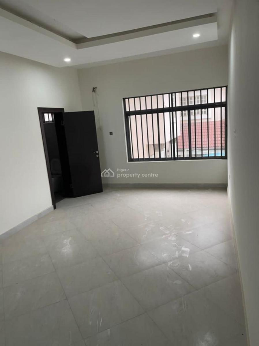 Luxurious and Smart Service 3 Bedroom Flat Upstairs with a Room Bq, Off Admiralty, Lekki Phase 1, Lekki, Lagos, Flat / Apartment for Rent