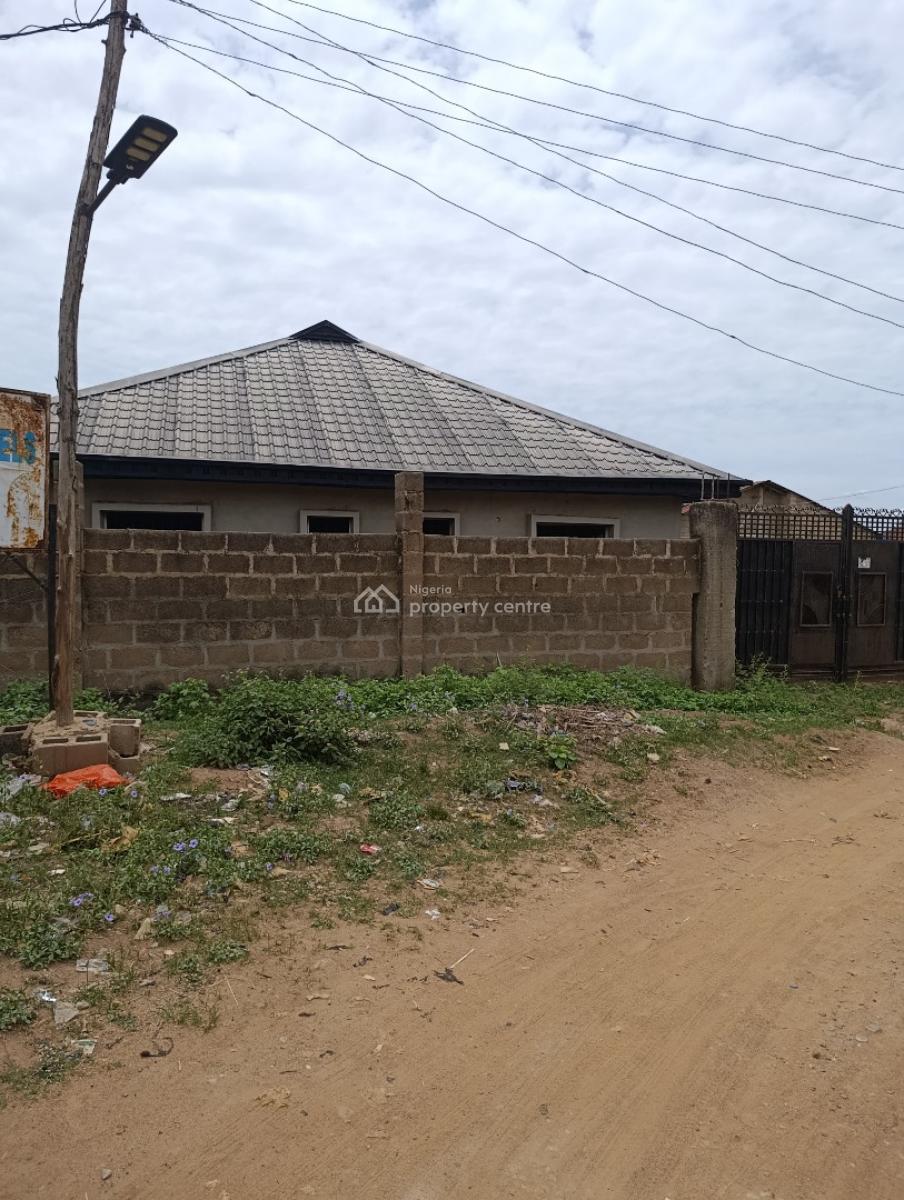 3 Units of 2 Bedroom Flat Fenced with Gate, Agara Estate, Akala Express, Challenge, Ibadan, Oyo, Block of Flats for Sale