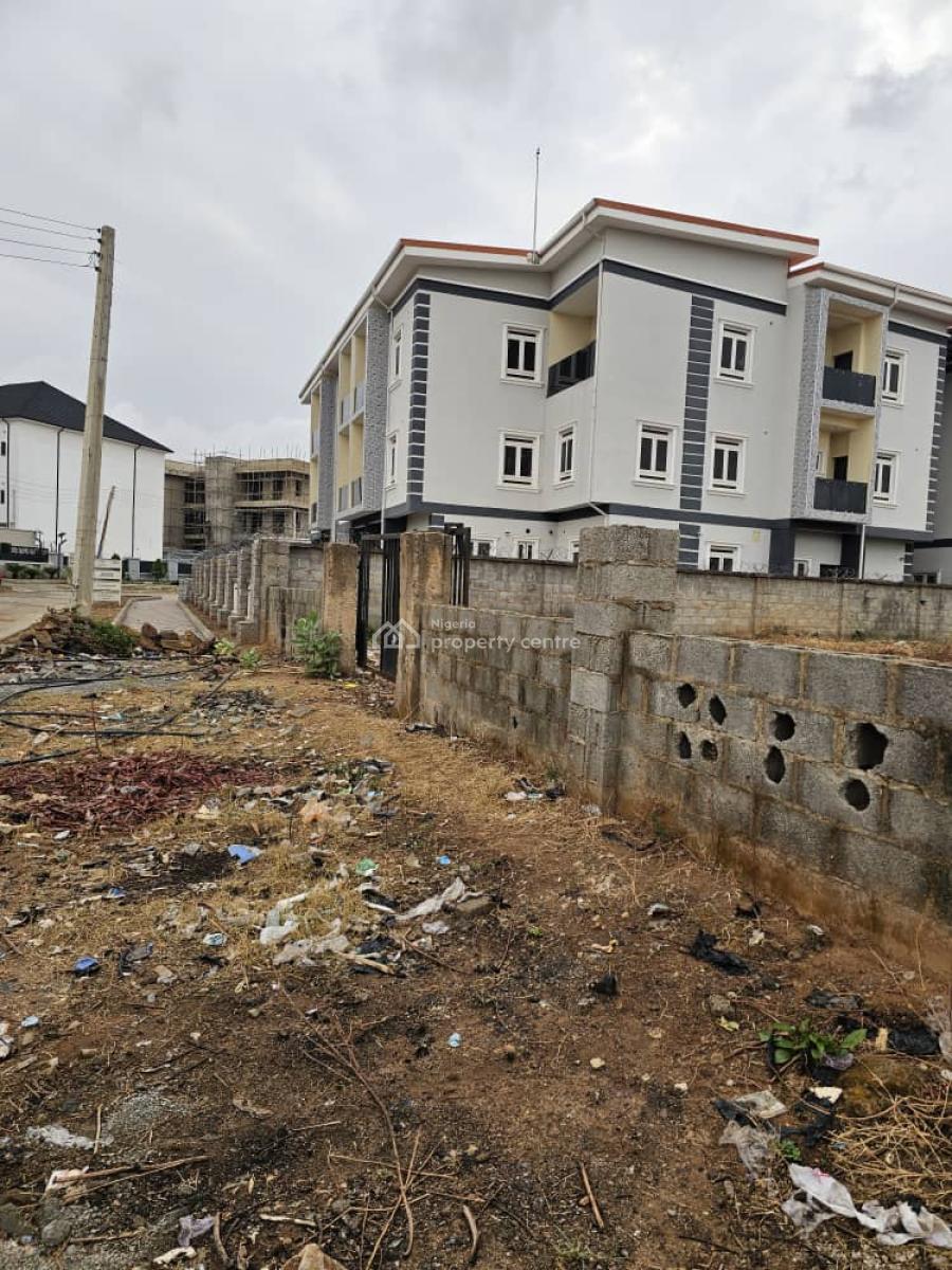 Fenced & Gated 1400 Sqm Residential Plot, Cofo , Good Access Road, Secured Neighborhood, Guzape District, Abuja, Residential Land for Sale