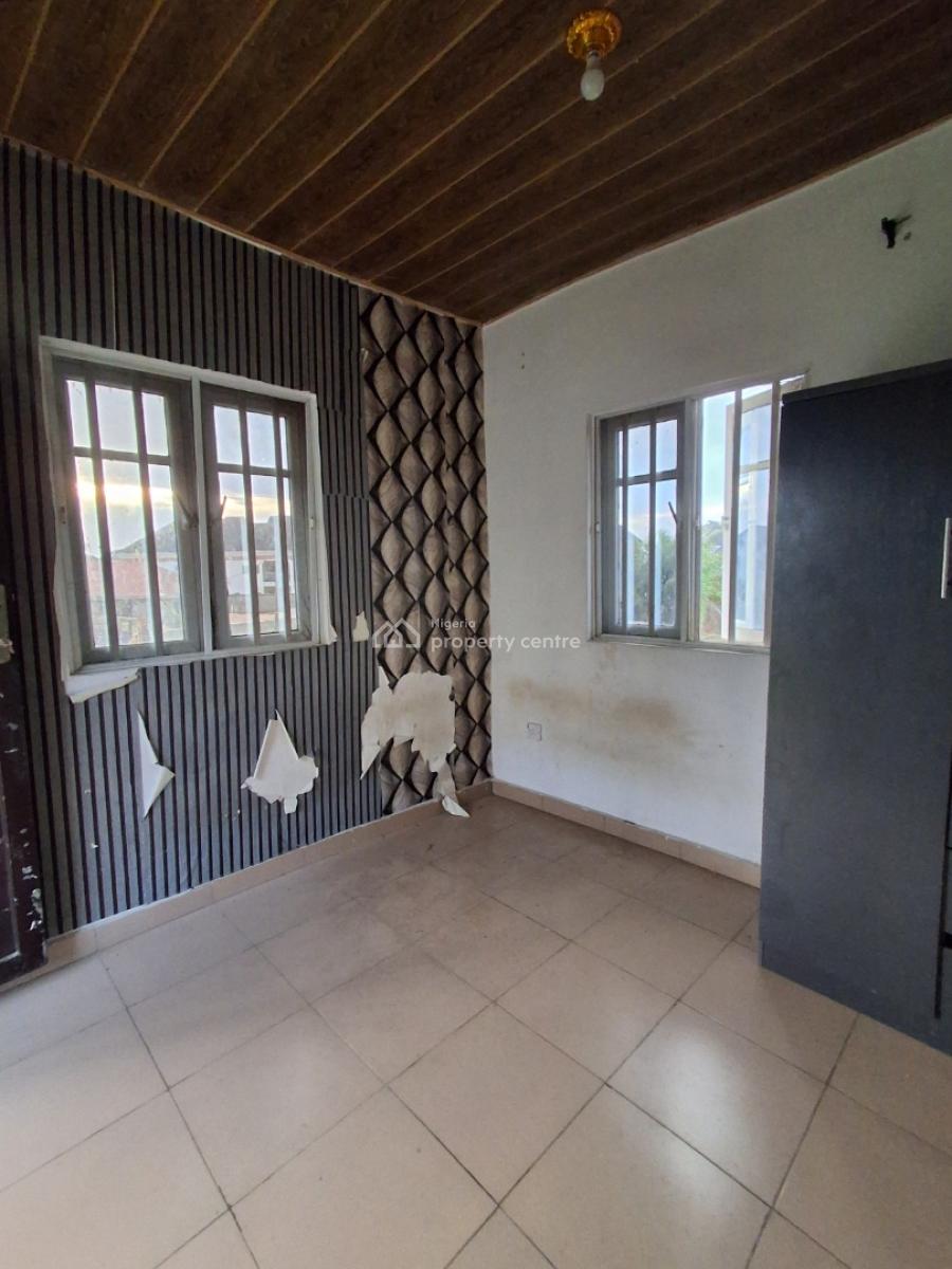 Selfcon Upstairs, in an Estate, Badore, Ajah, Lagos, Self Contain (single Rooms) for Rent